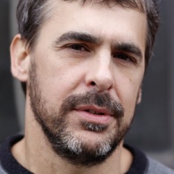 Tom Simmons